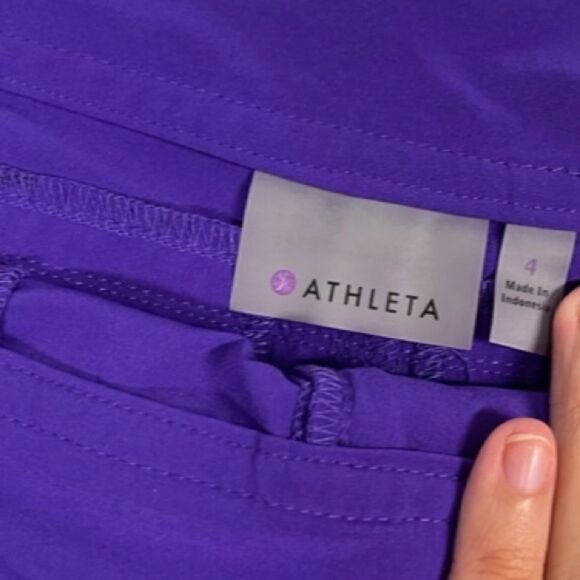 Athleta Breeze Bermuda Hiking Purple Shorts Size 4 - Picture 6 of 9